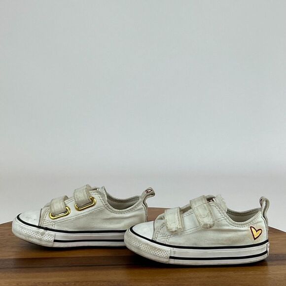 Little Kids Childrens Converse CTAS Ivory Hearts Low Sneakers Shoes Size 6 C GUC - Picture 2 of 8